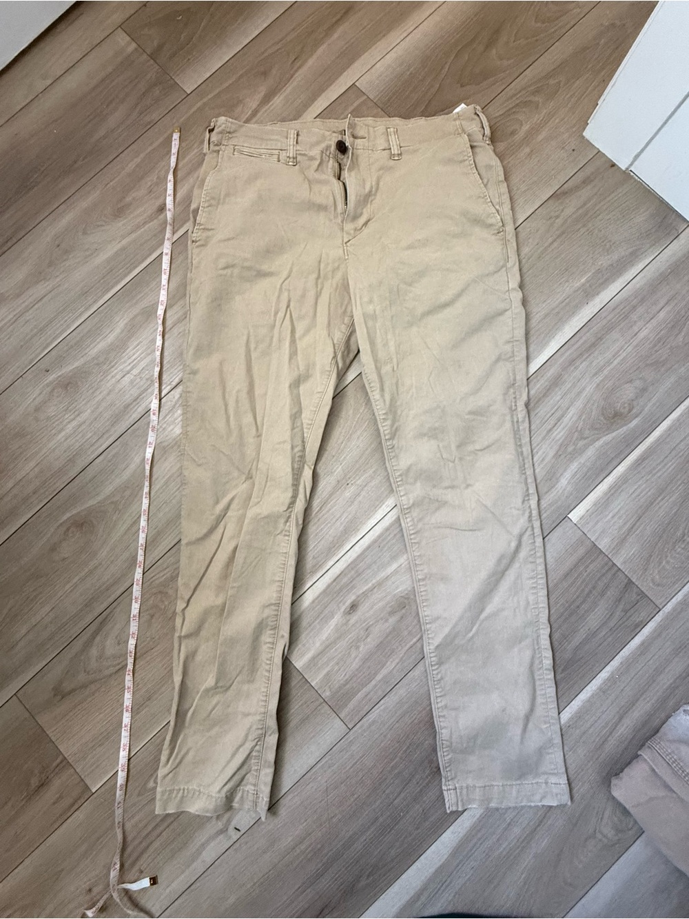 American Eagle Outfitters Tan Chino Pants